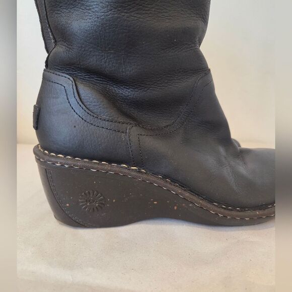 UGG Hartley Boots Mid Calf Black Sheepskin Leather Sherpa Lined Wedge Heel 8 - Picture 4 of 11